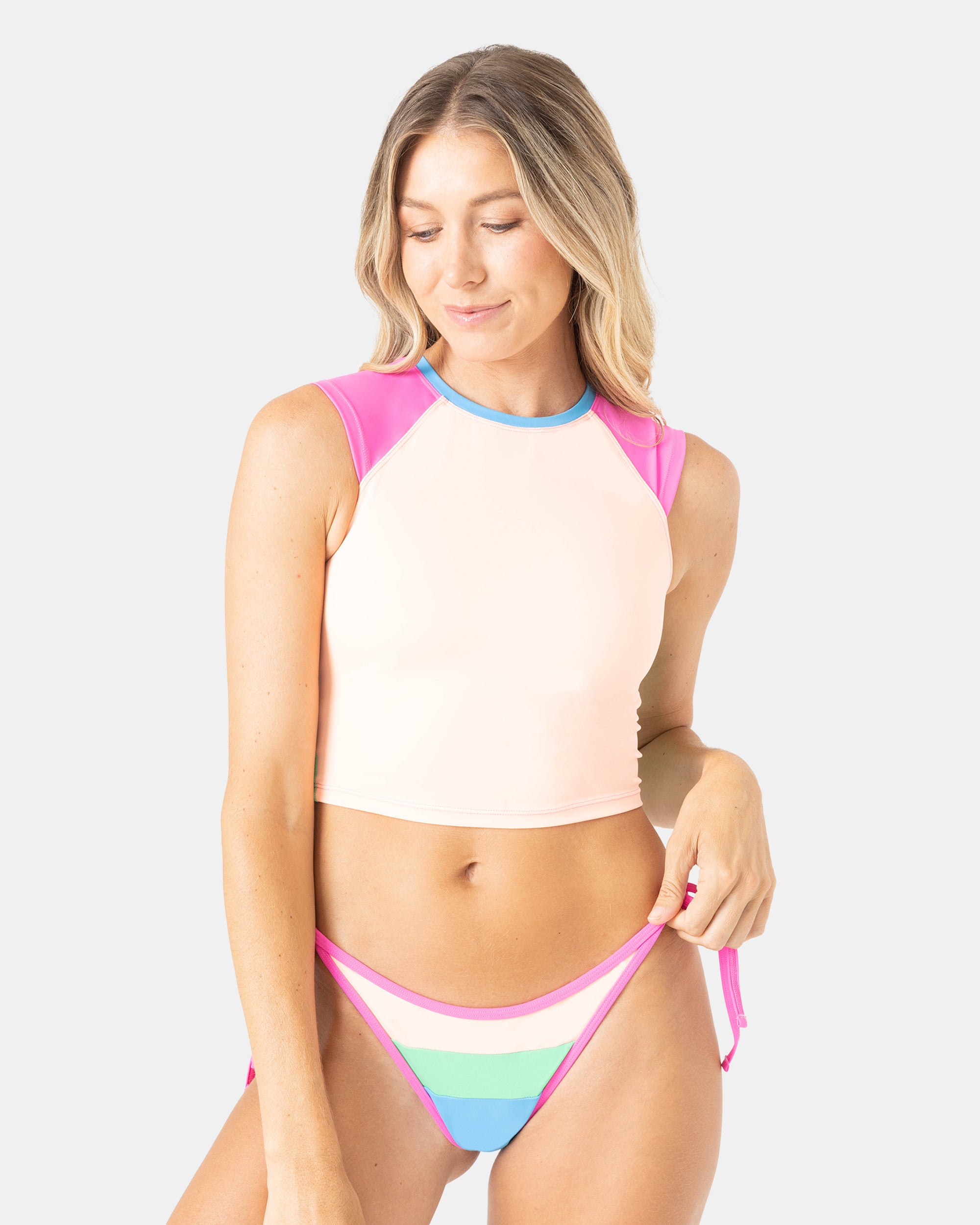 Surf City Crop Short Sleeve Rashguard - Image 3