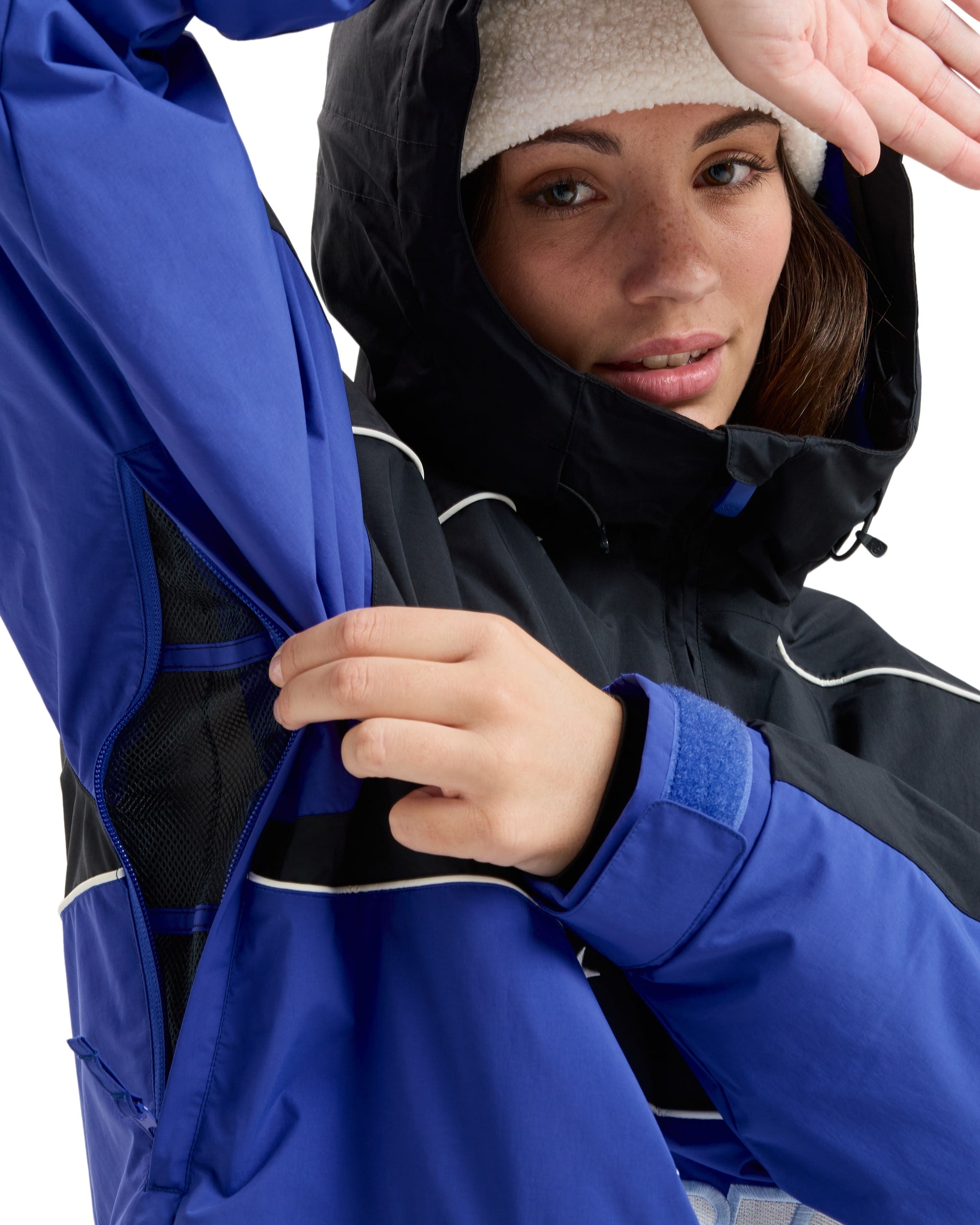 Chloe Kim Overhead Jacket - Image 7